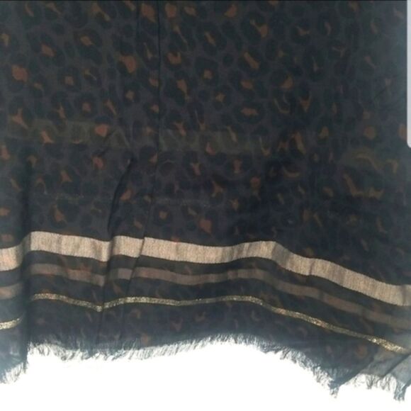 Nordstrom leopard‎ print brown, black and gold large scarf - Picture 5 of 5